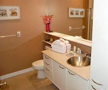 Canada Suites Yorkville Toronto